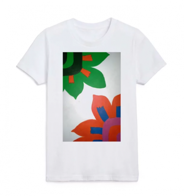 Motif bunga yang berani